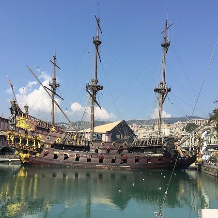 Boats & Breakfast Porto Antico One * Genova